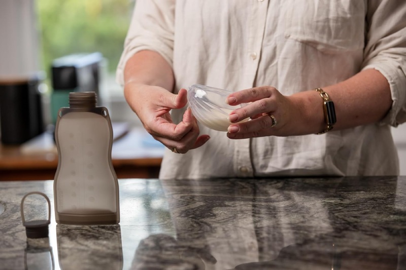 HAAKAA Shell Wearable Hands-Free Manual Breast Pump_Milk Collector